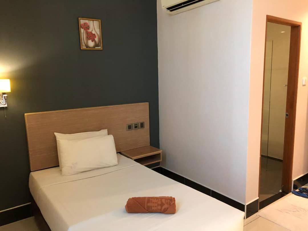 ザ ルーム ホテル ミリ 部屋 写真